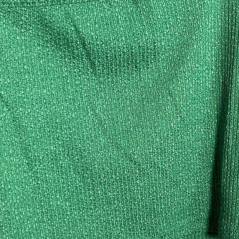 PrettyLittleThing Shape Green Khaki Rib Marl scoop neck long sleeve crop top 14